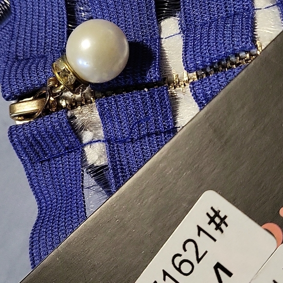 Skirt - Picture 2 of 3